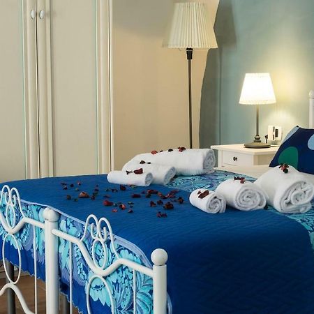 Apartamento Little House Napoli Exterior foto