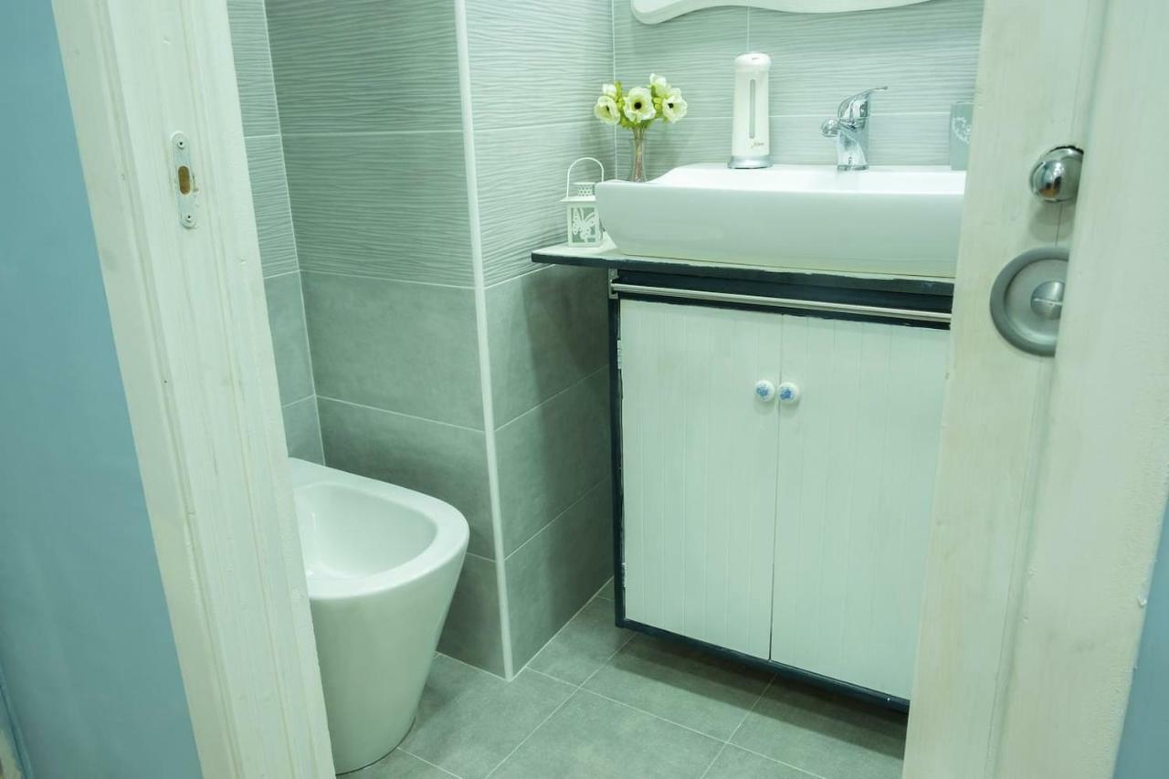 Apartamento Little House Napoli Exterior foto