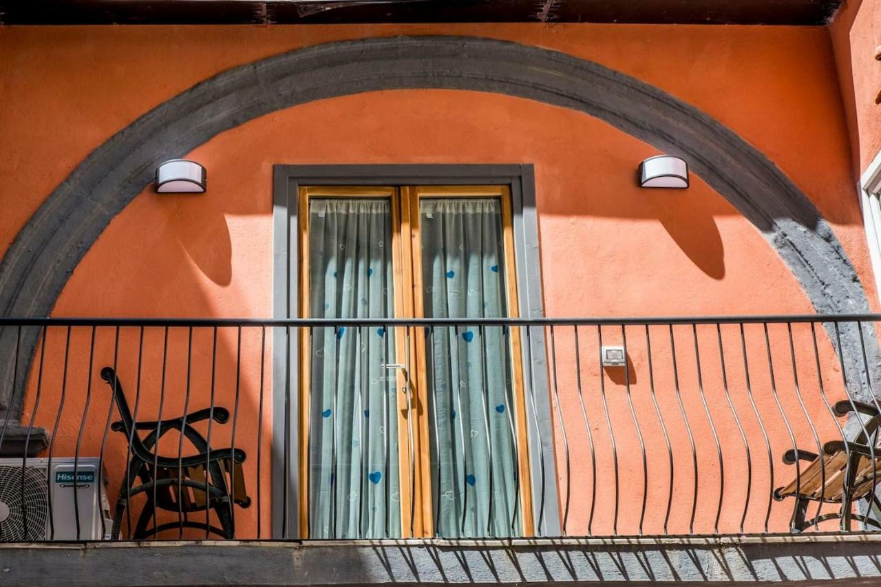 Apartamento Little House Napoli Exterior foto