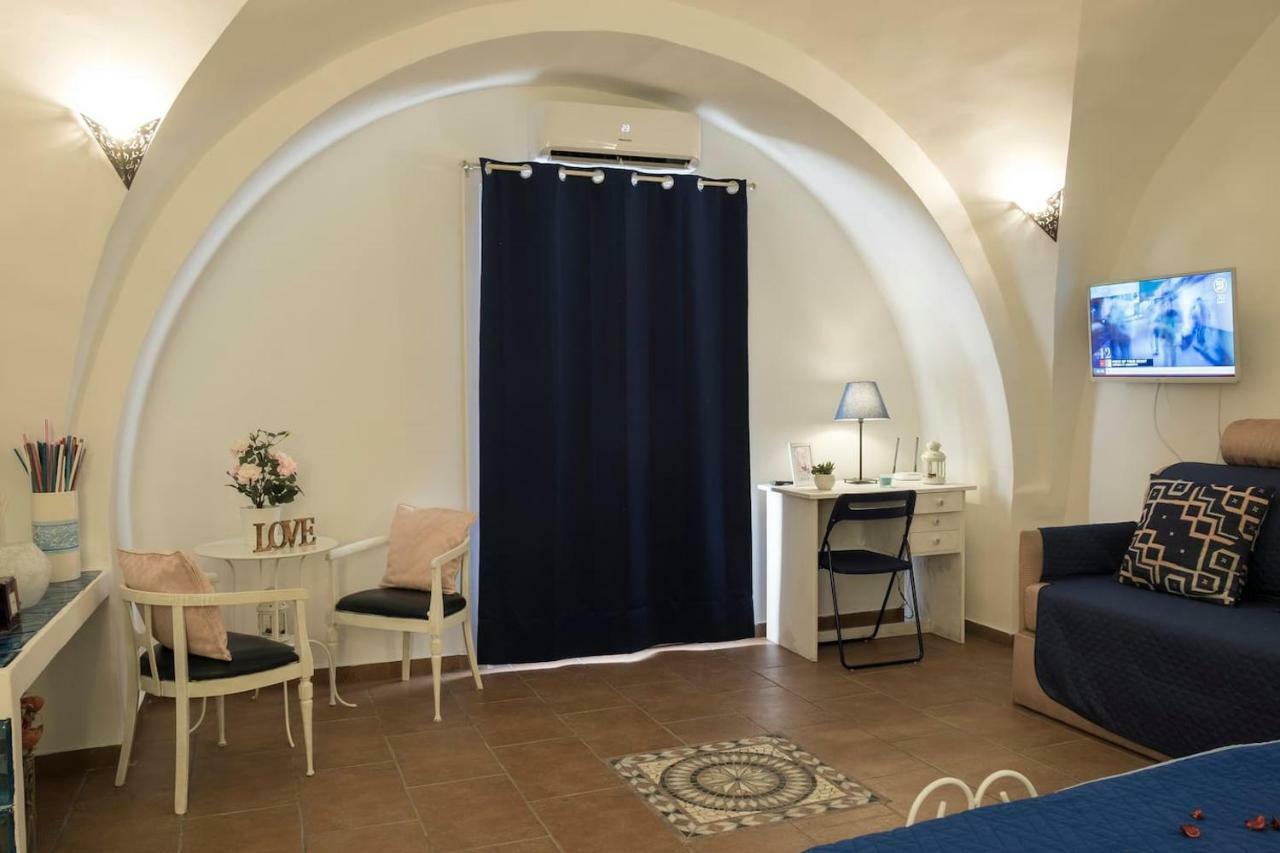 Apartamento Little House Napoli Exterior foto
